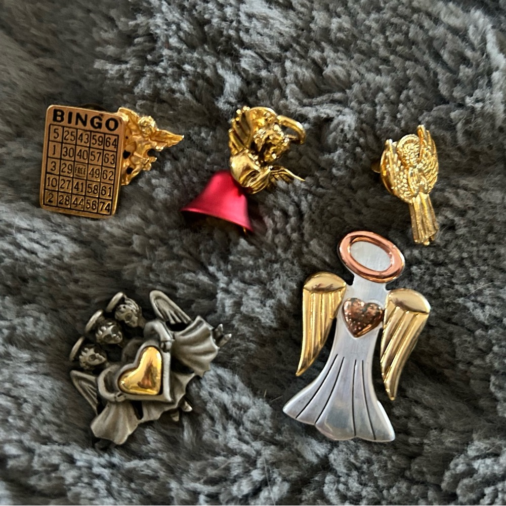 Vintage novelty brooch pins.